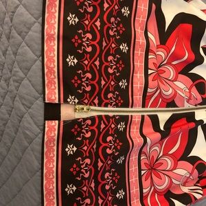 Muse brand dress beautiful sexy fit. Size 8